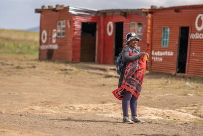 Mothers traveling to PIH sites to access health services.