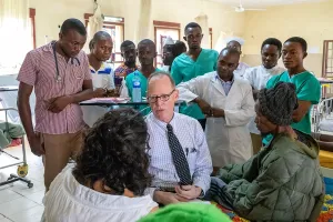 Dr. Farmer and a team of medical staff at Koidu Government Hospital (KGH).