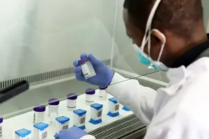 Tsepang Teba works with TB samples.