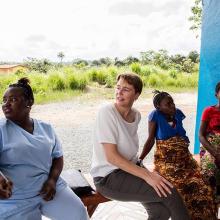 Ophelia Dahl with two pregnant women in Sierra Leone