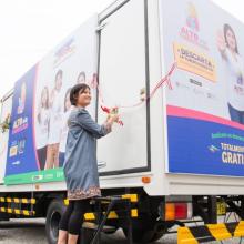 ribbon cutting for TB-Mobile van