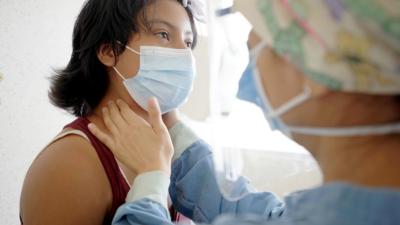 Ariadna is seen by a doctor at the hospital in Tuxtla for a follow-up appointment. Photo by Masao Yanome for PIH.
